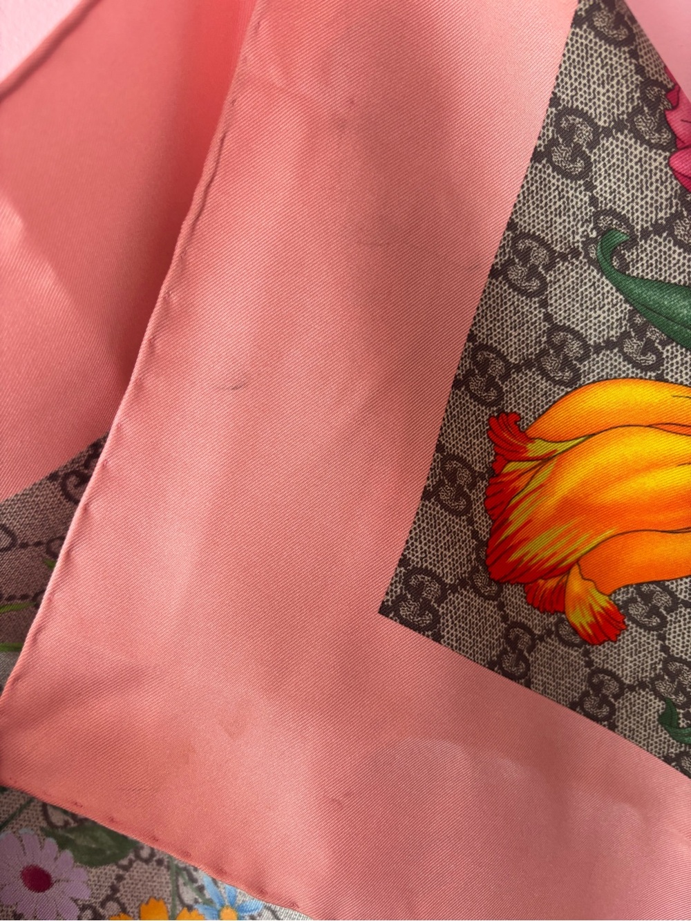 Gucci Flora print silk scarf - Picture 13 of 16